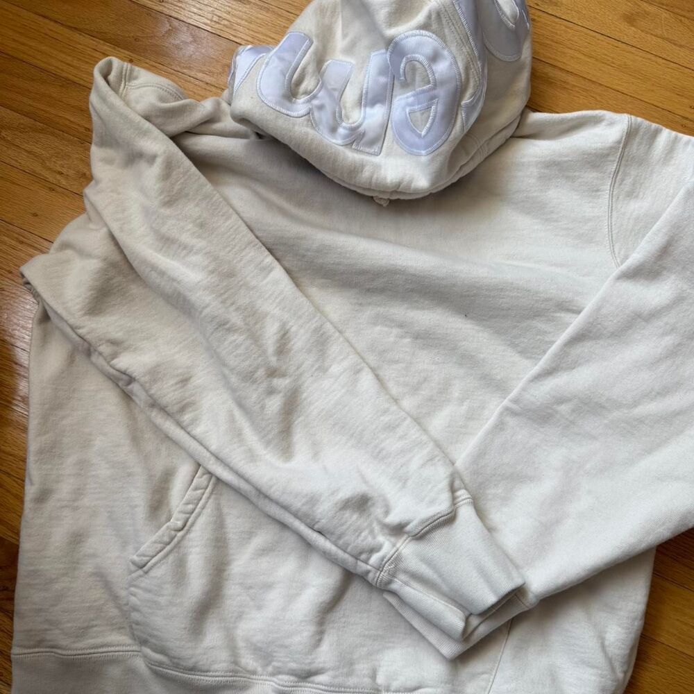 Supreme Men's White and Cream Hoodie